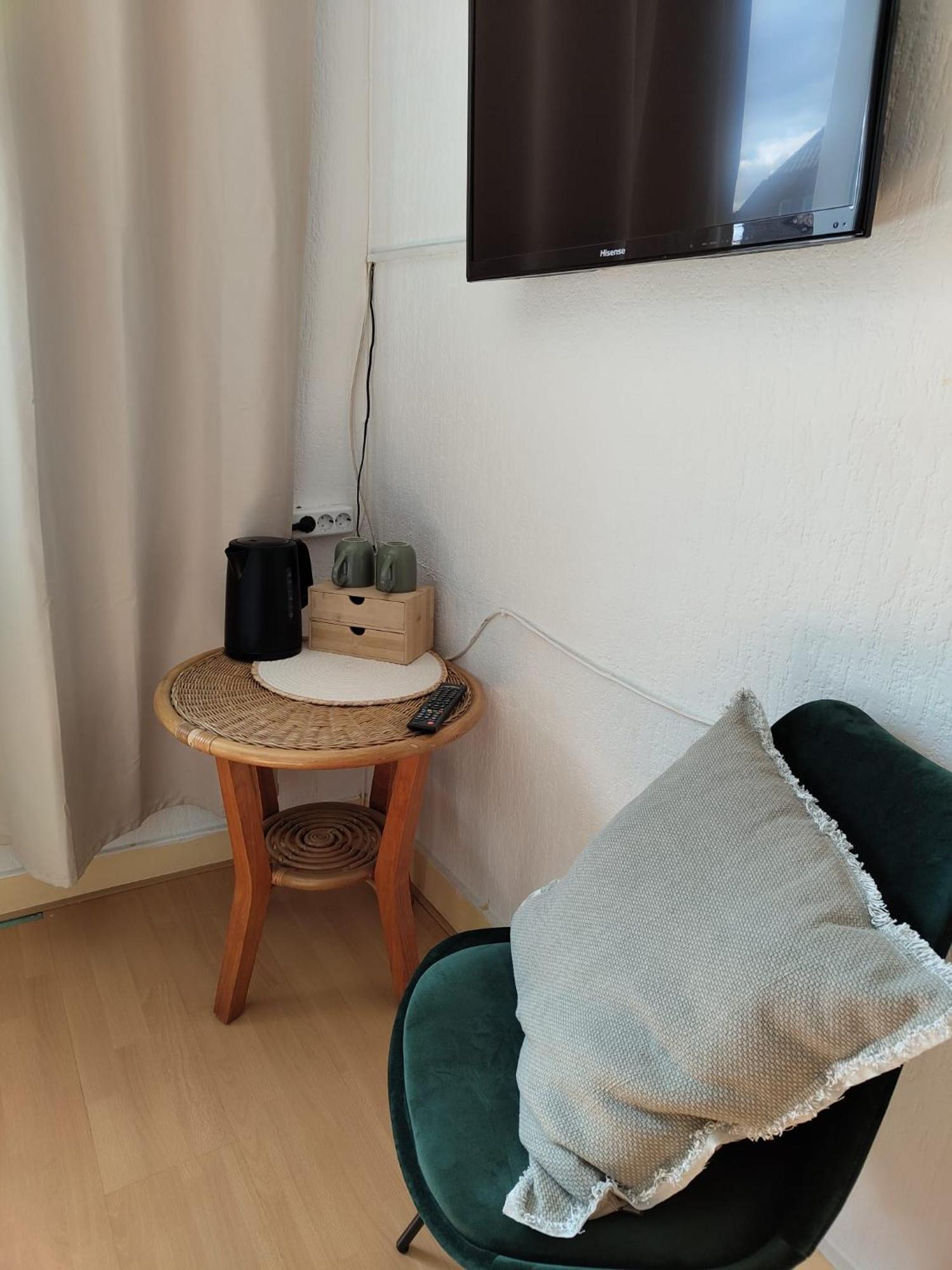 Guesthouse - Weeze Rooms ภายนอก รูปภาพ
