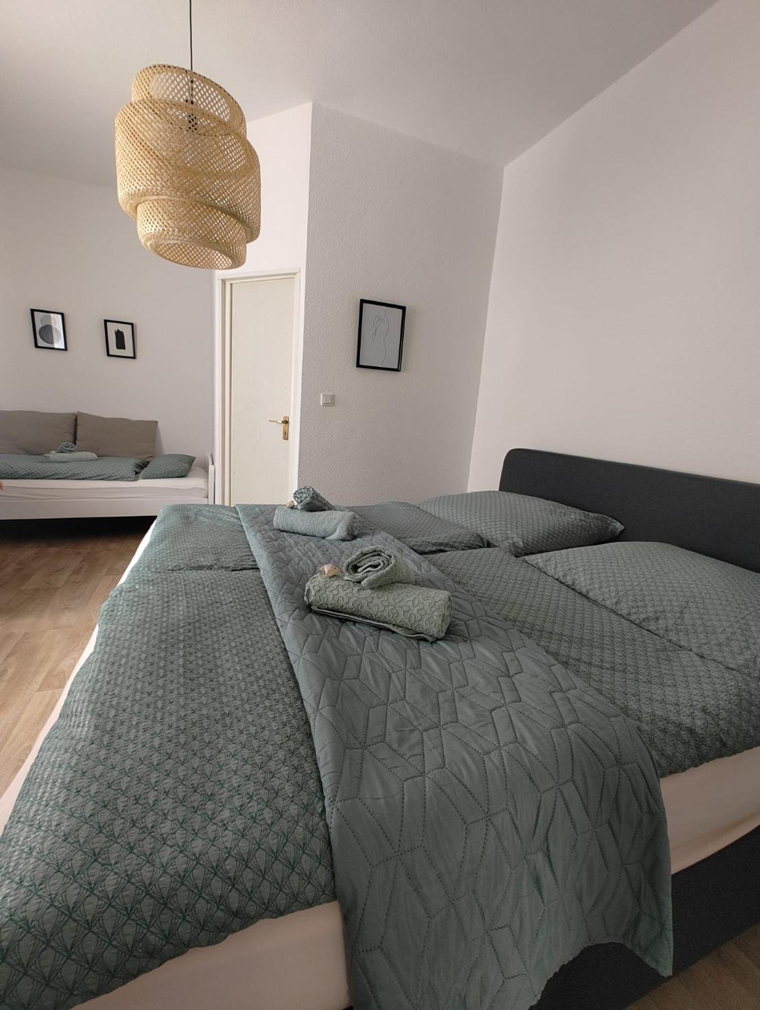 Guesthouse - Weeze Rooms ภายนอก รูปภาพ