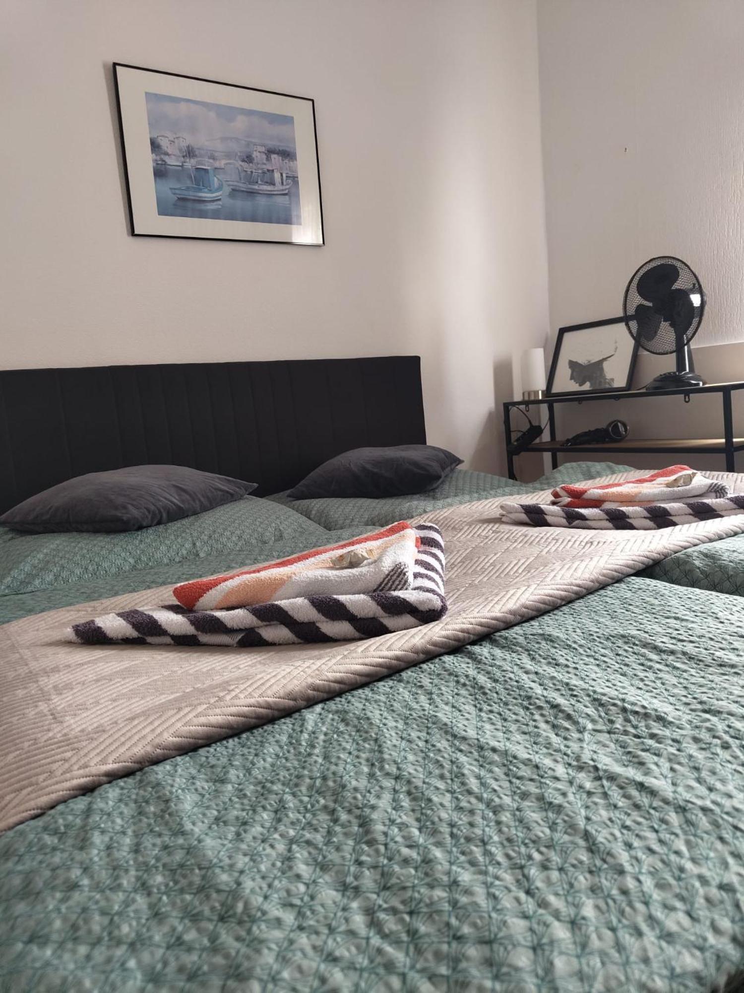 Guesthouse - Weeze Rooms ภายนอก รูปภาพ