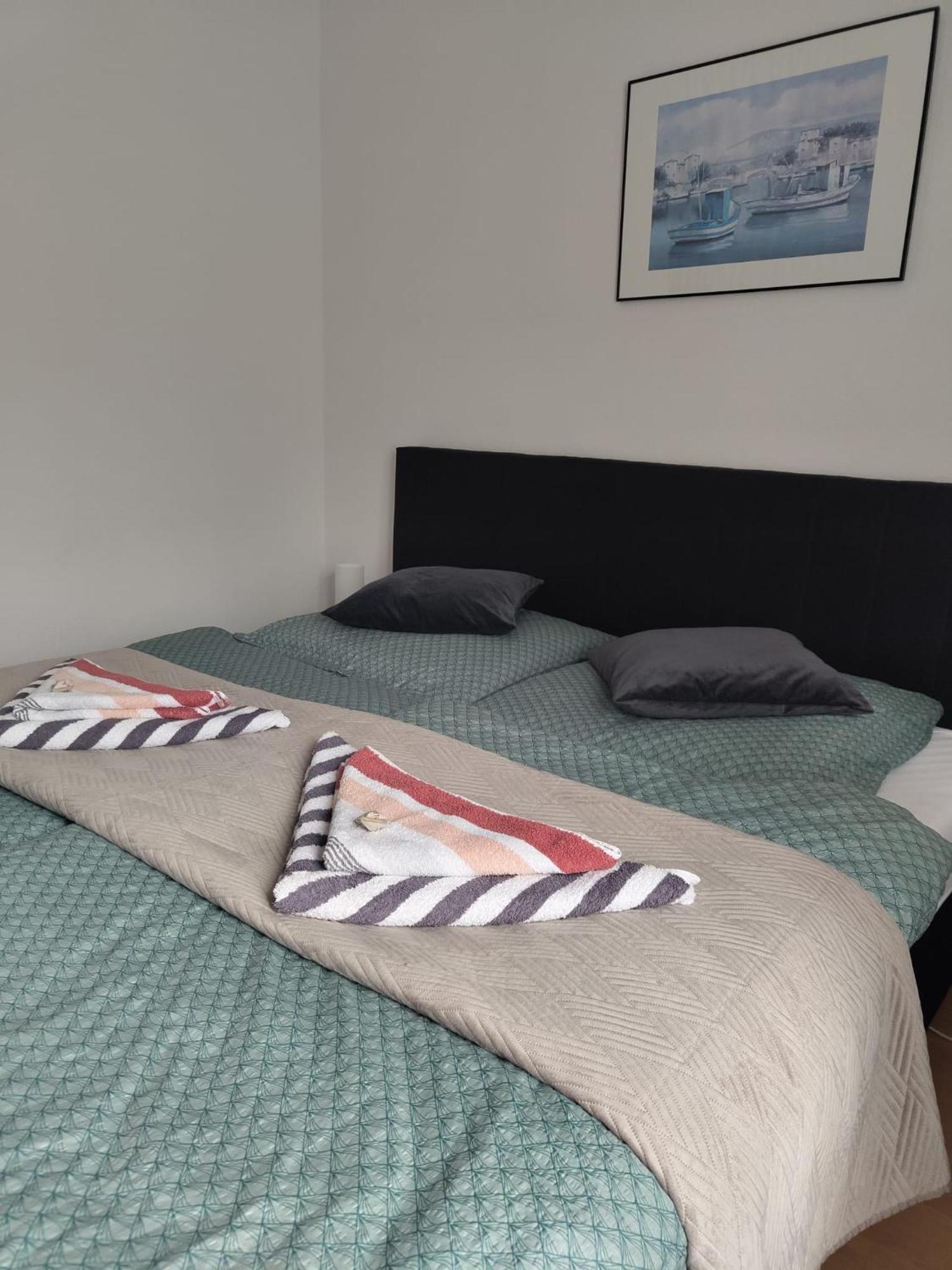 Guesthouse - Weeze Rooms ภายนอก รูปภาพ