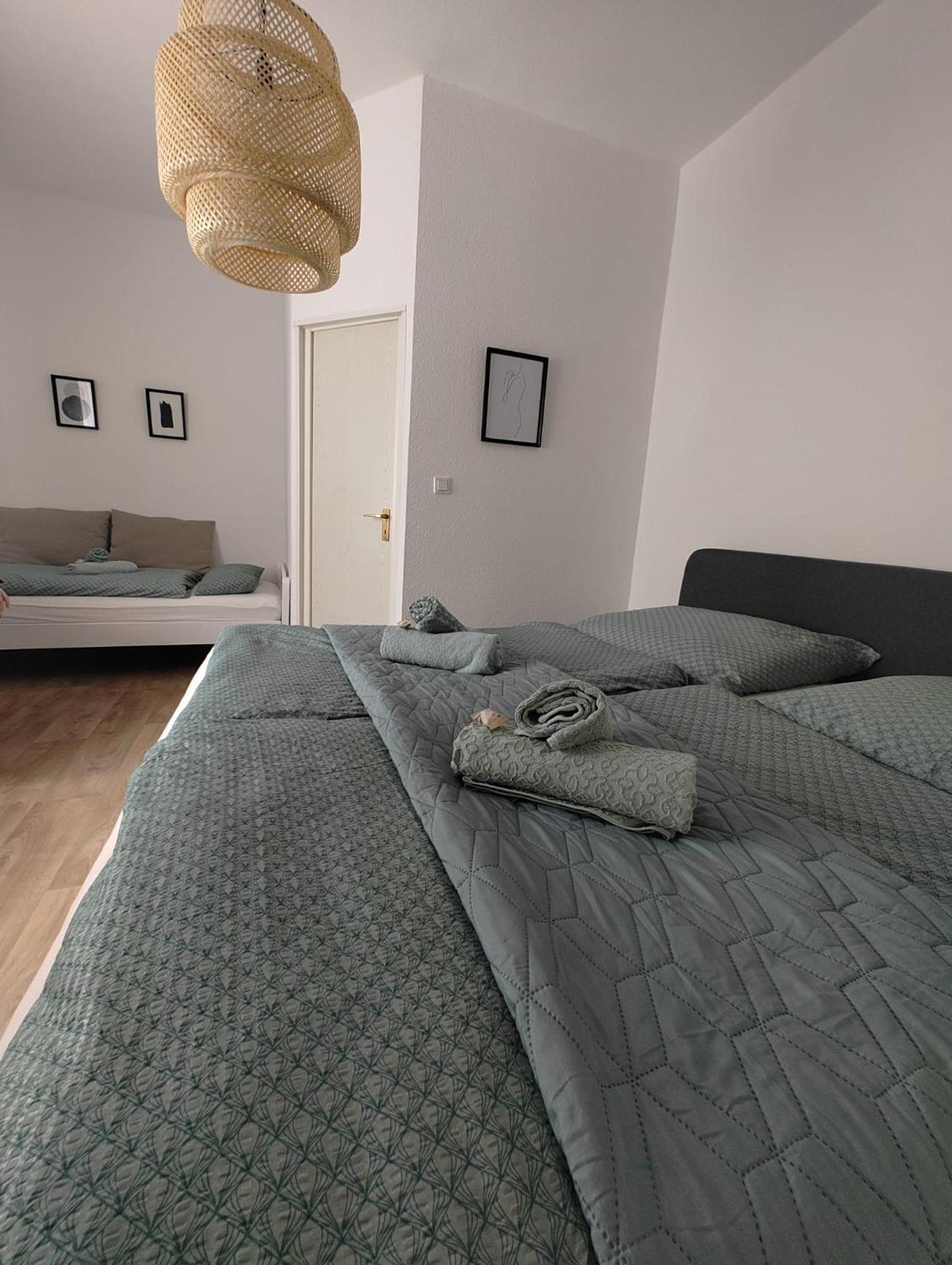 Guesthouse - Weeze Rooms ภายนอก รูปภาพ